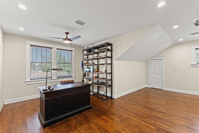 120 W COMANCHE AVENUE, Tampa, FL 33604