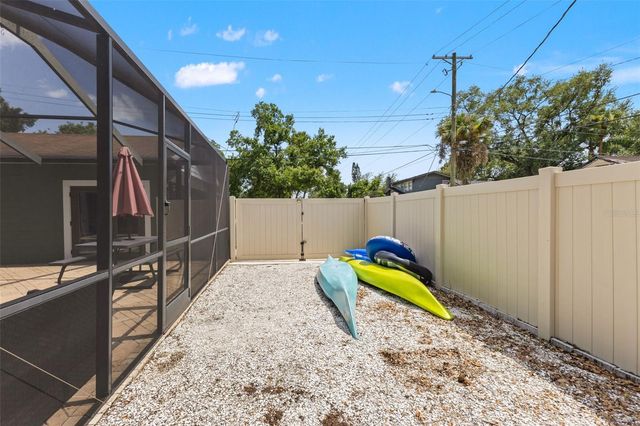 120 W COMANCHE AVENUE, Tampa, FL 33604