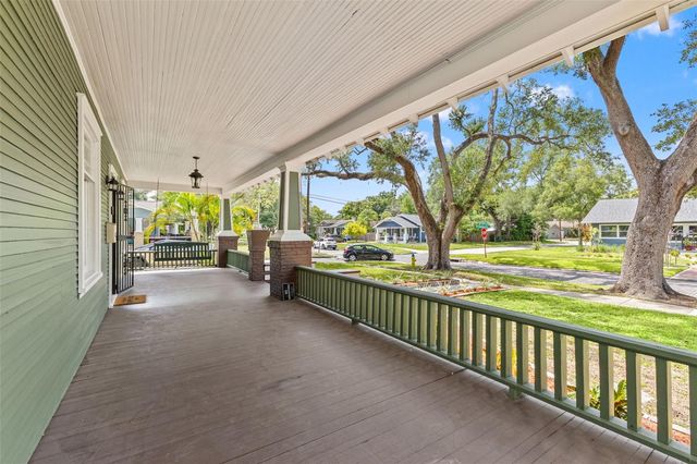 120 W COMANCHE AVENUE, Tampa, FL 33604