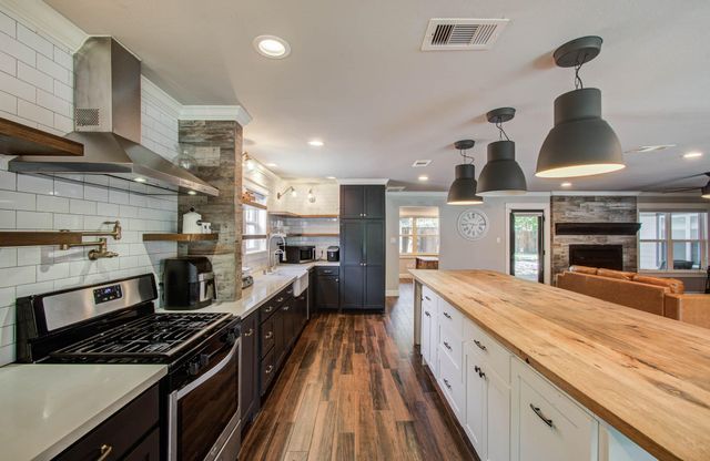 18006 Bambridge Drive, Houston, TX 77090