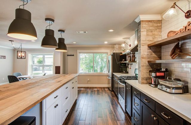 18006 Bambridge Drive, Houston, TX 77090