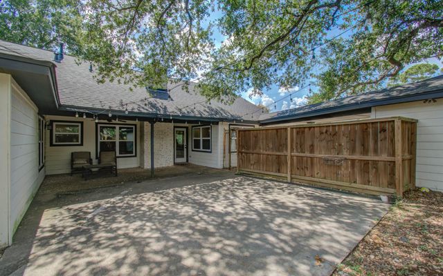 18006 Bambridge Drive, Houston, TX 77090