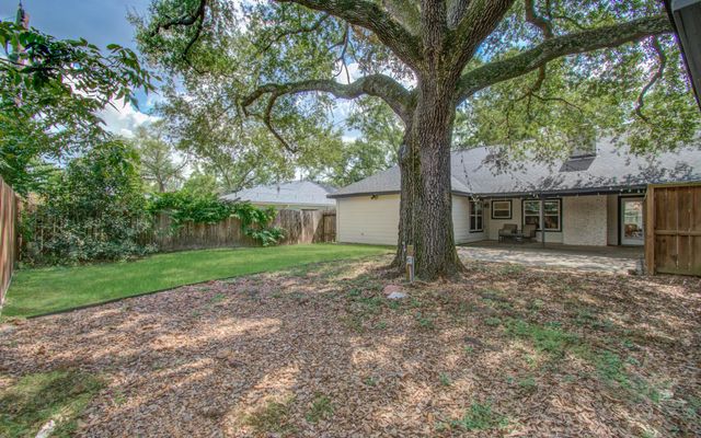 18006 Bambridge Drive, Houston, TX 77090