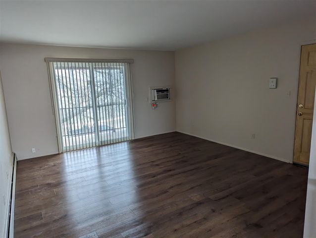 25337 S Montmartre Court Unit: 2, Oak Park, MI 48237