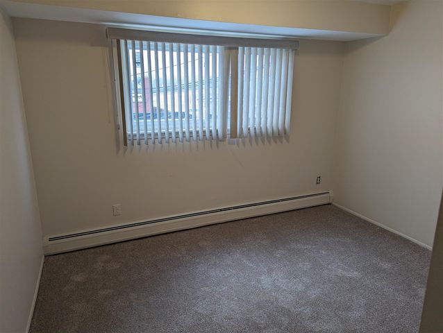 25337 S Montmartre Court Unit: 2, Oak Park, MI 48237