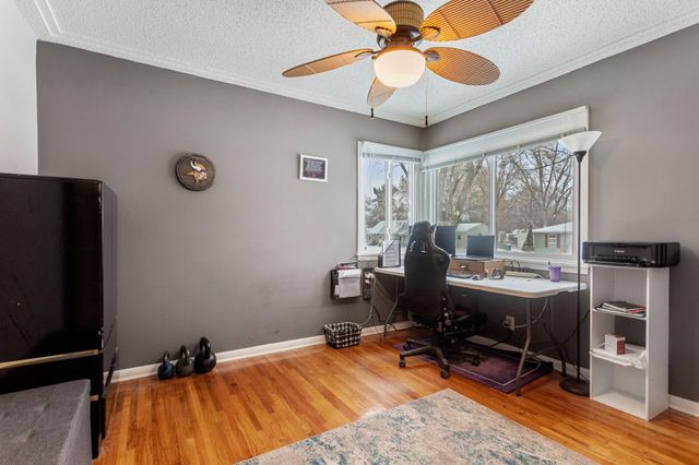 4819 Hampshire Avenue N, Crystal, MN 55428