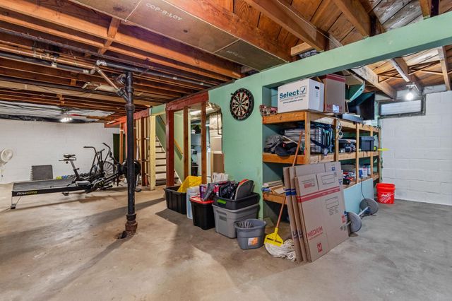 4819 Hampshire Avenue N, Crystal, MN 55428