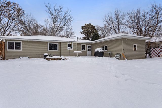 4819 Hampshire Avenue N, Crystal, MN 55428