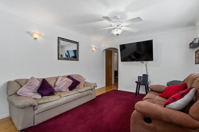 4819 Hampshire Avenue N, Crystal, MN 55428