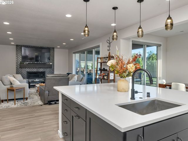 17012 Ne 27TH Ct, Ridgefield, WA 98642