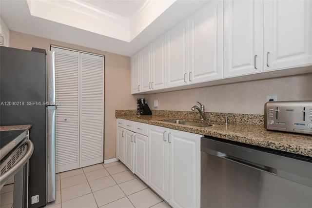 90 Alton Road 607, Miami Beach, FL 33139