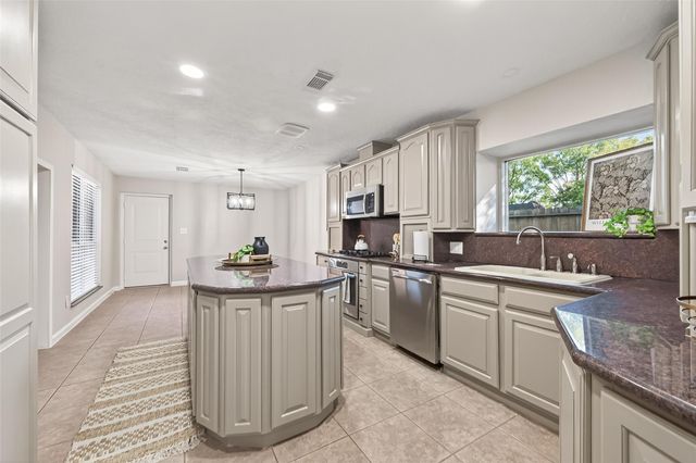 1903 Wingleaf Drive, Houston, TX 77084