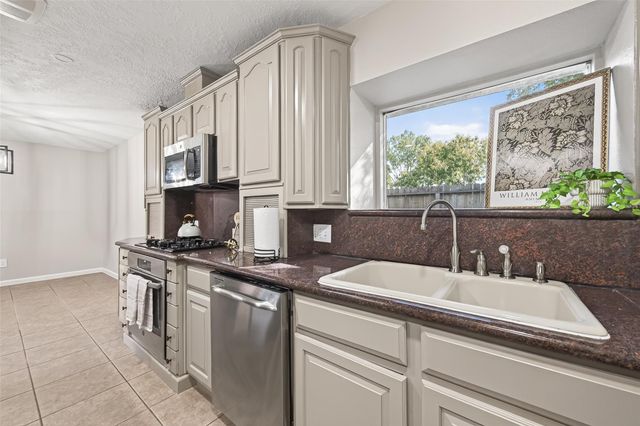 1903 Wingleaf Drive, Houston, TX 77084