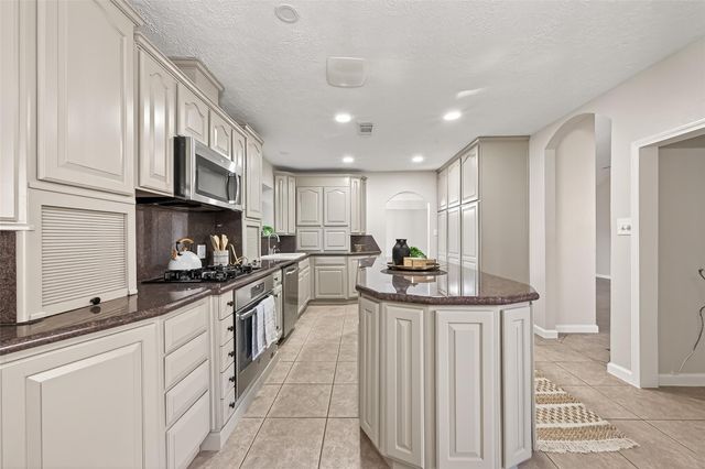 1903 Wingleaf Drive, Houston, TX 77084