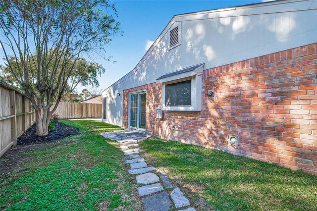 1903 Wingleaf Drive, Houston, TX 77084