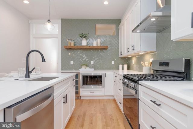 704 S CONKLING ST, Baltimore, MD 21224