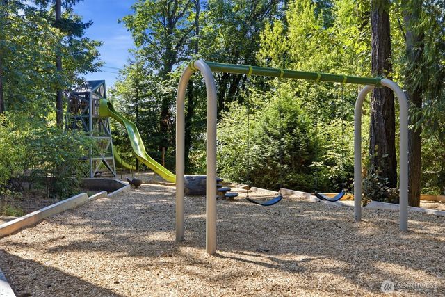 3427 72nd Place SE, Mercer Island, WA 98040