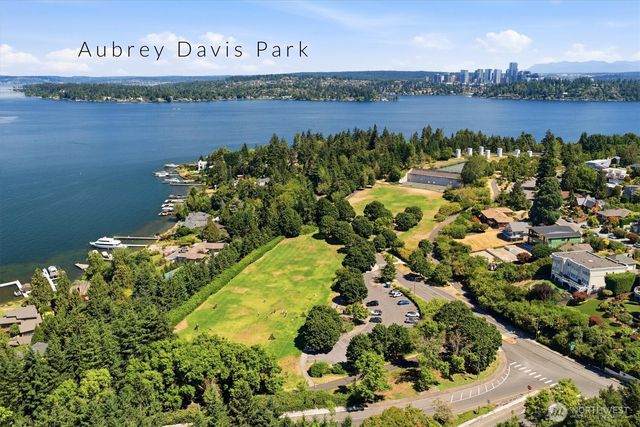 3427 72nd Place SE, Mercer Island, WA 98040