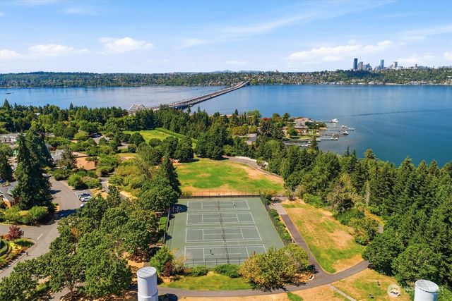 3427 72nd Place SE, Mercer Island, WA 98040