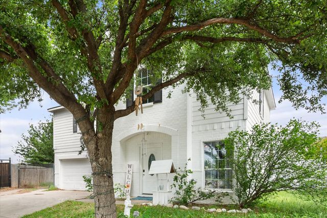 3005 Ronay Drive, Forest Hill, TX 76140