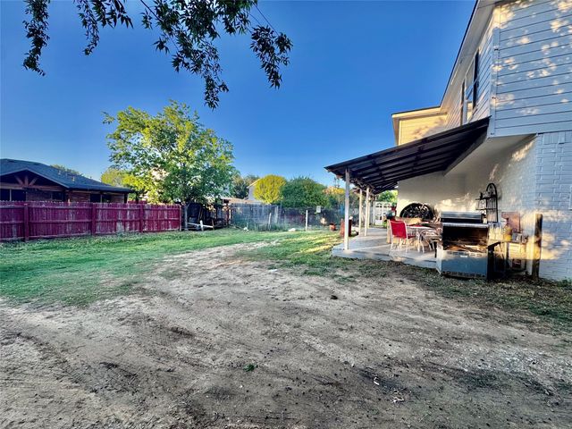 3005 Ronay Drive, Forest Hill, TX 76140