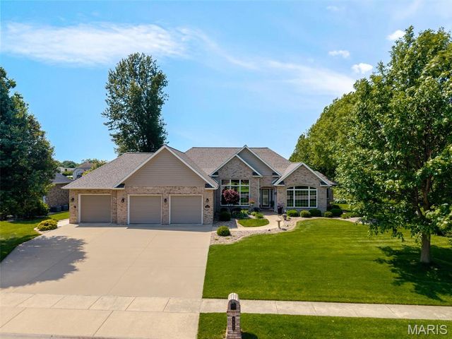 8402 Braeswood Estates Drive, O'fallon, IL 62269