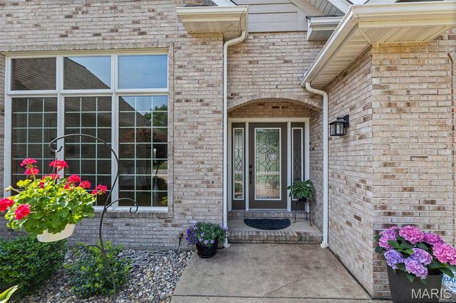 8402 Braeswood Estates Drive, O'fallon, IL 62269