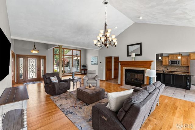 8402 Braeswood Estates Drive, O'fallon, IL 62269