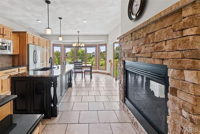 8402 Braeswood Estates Drive, O'fallon, IL 62269