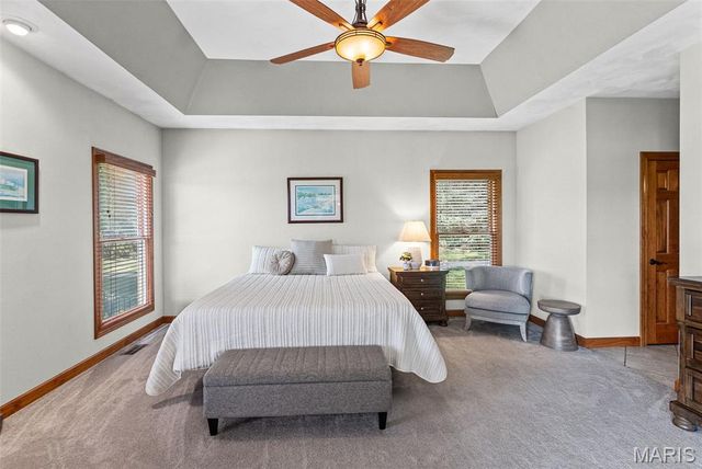 8402 Braeswood Estates Drive, O'fallon, IL 62269