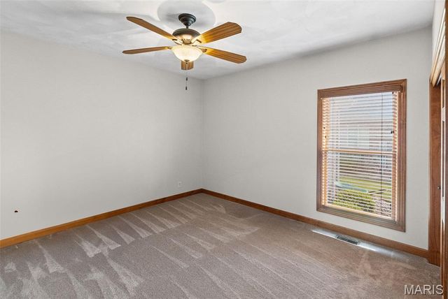 8402 Braeswood Estates Drive, O'fallon, IL 62269