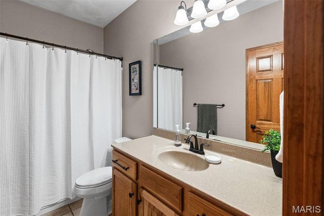 8402 Braeswood Estates Drive, O'fallon, IL 62269