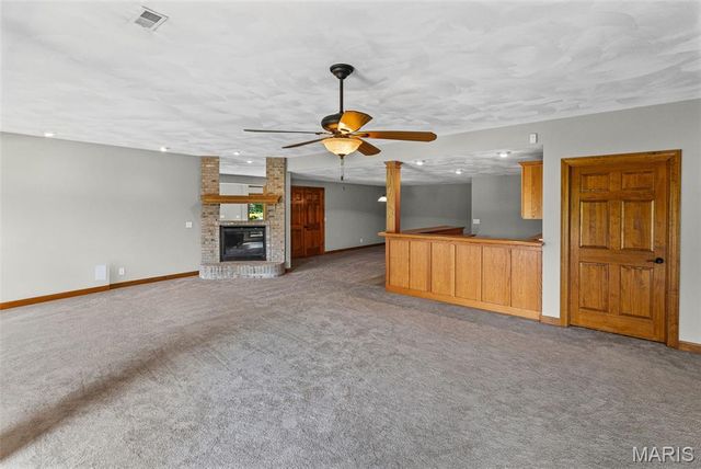 8402 Braeswood Estates Drive, O'fallon, IL 62269