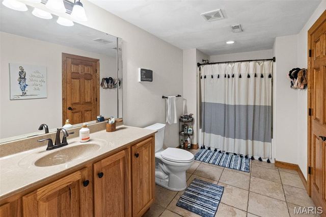 8402 Braeswood Estates Drive, O'fallon, IL 62269