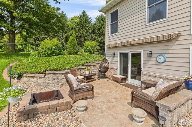 8402 Braeswood Estates Drive, O'fallon, IL 62269