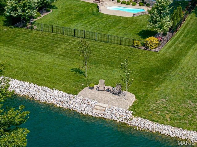 8402 Braeswood Estates Drive, O'fallon, IL 62269