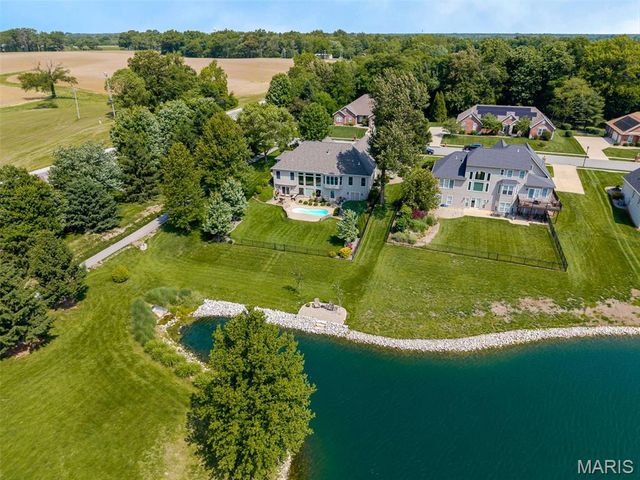 8402 Braeswood Estates Drive, O'fallon, IL 62269