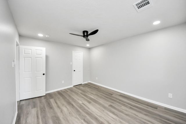 13111 Porter Meadow Lane, Houston, TX 77014