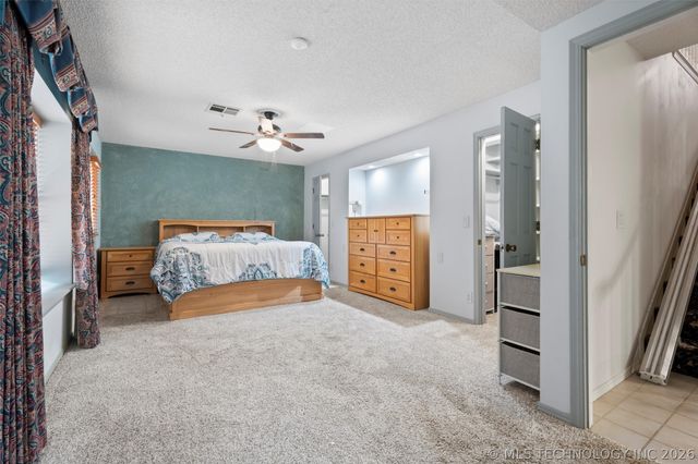 633 Kenwood Drive, Bartlesville, OK 74006