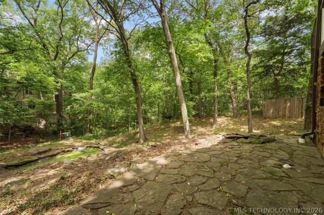 633 Kenwood Drive, Bartlesville, OK 74006