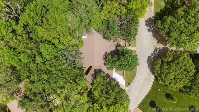 633 Kenwood Drive, Bartlesville, OK 74006