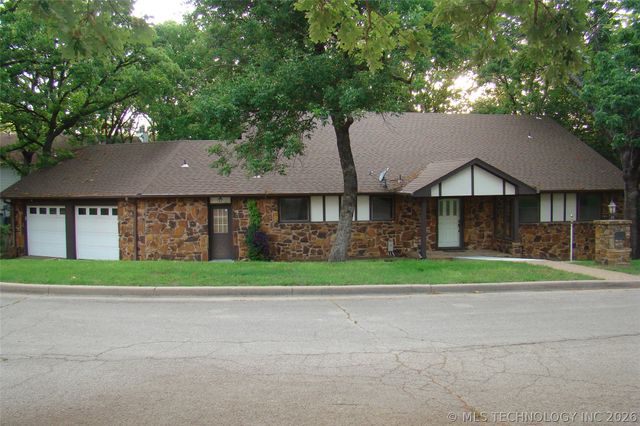 633 Kenwood Drive, Bartlesville, OK 74006