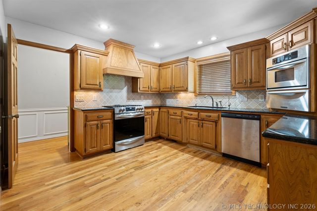633 Kenwood Drive, Bartlesville, OK 74006