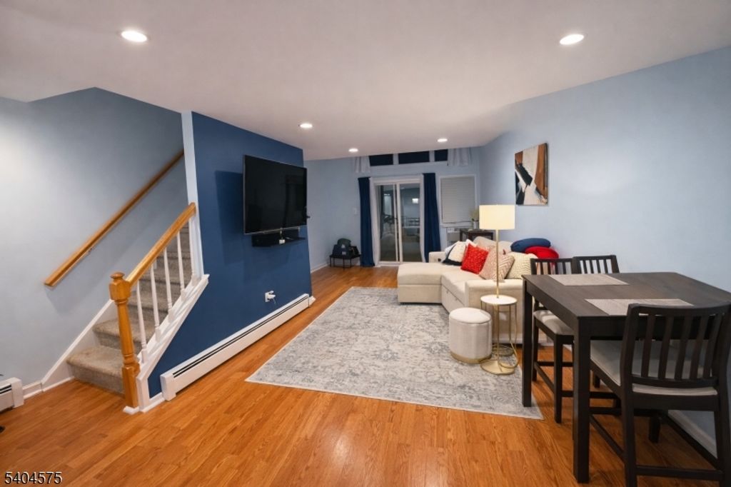 67 Victory Ct, Victory Gardens Boro, NJ 07801