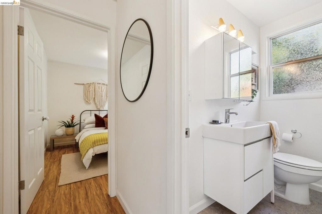 Image 24 of property listing at 738 Ventura St, Richmond, CA 94805