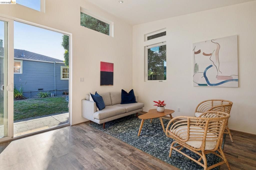 Image 40 of property listing at 738 Ventura St, Richmond, CA 94805