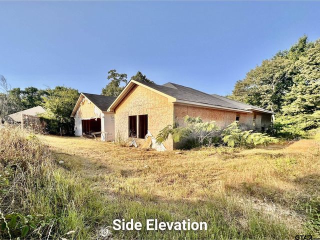 110 Elmwood Court, Palestine, TX 75801