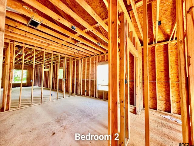 110 Elmwood Court, Palestine, TX 75801