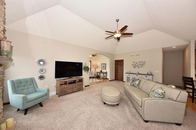 3905 S Five Iron COURT, New Berlin, WI 53151