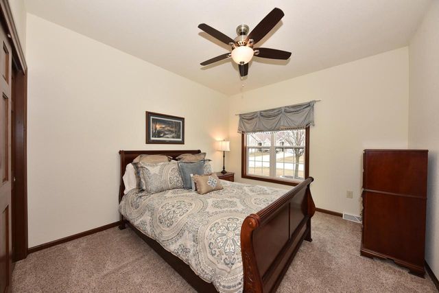 3905 S Five Iron COURT, New Berlin, WI 53151